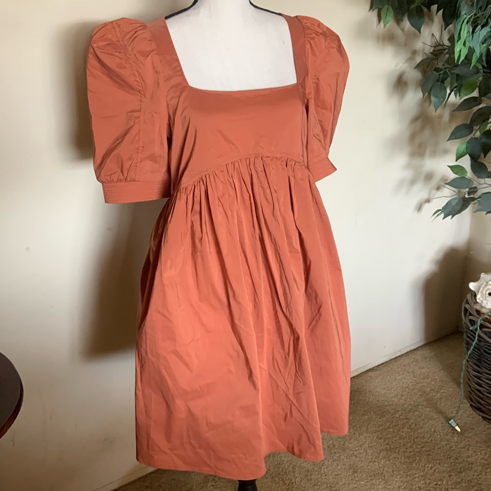 En Saison pumpkin color taffeta dress NWT size small